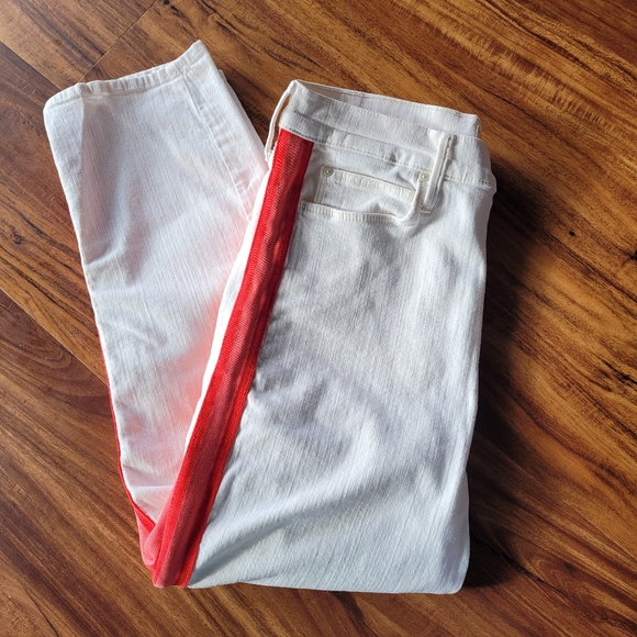 MOTHER Denim - MOTHER Cropped Jeans in White with Red Accent